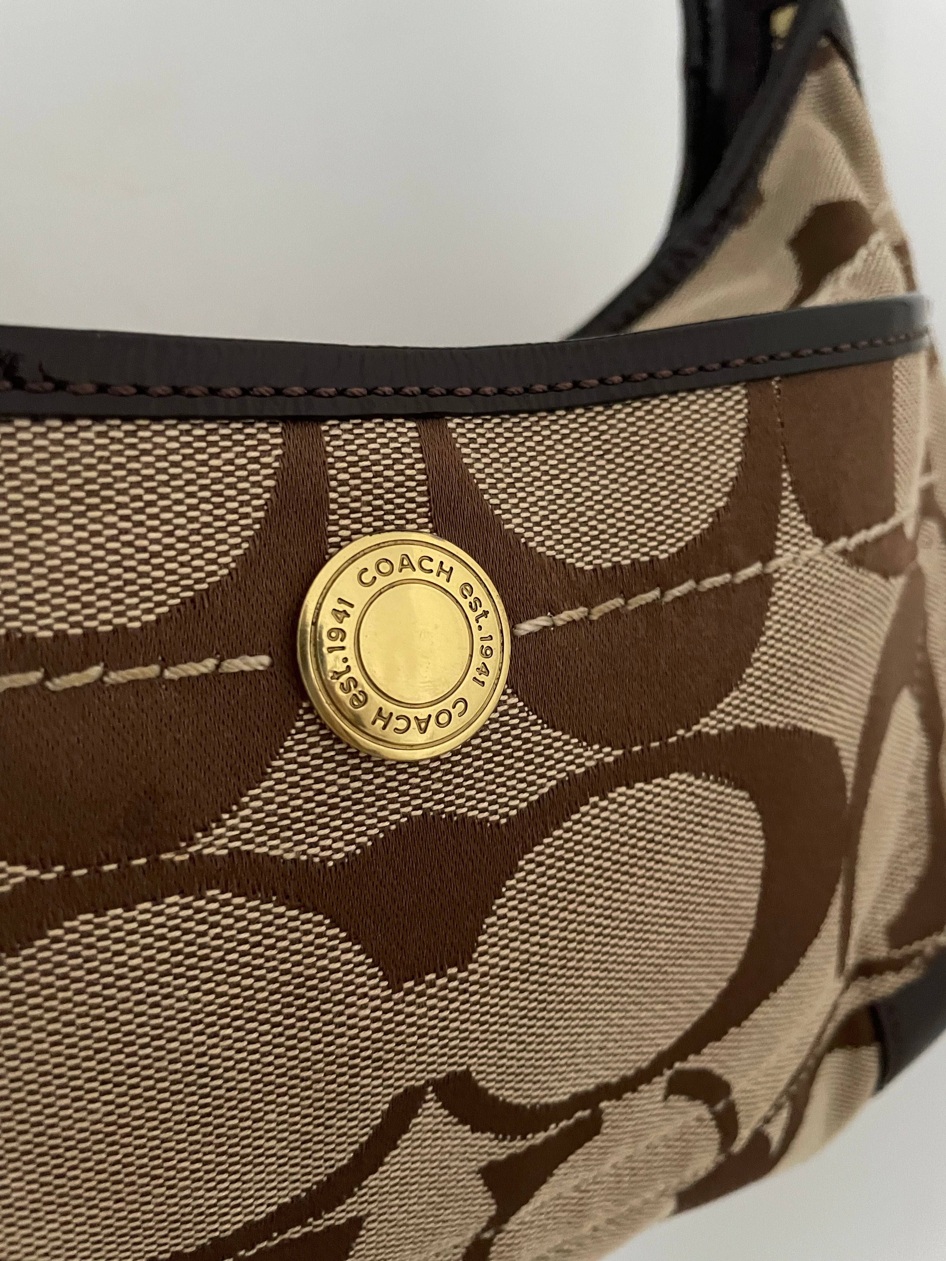 Coach bag from 2007 in signature sufflette in a very good condition.